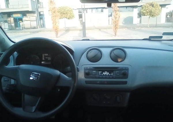 Seat Ibiza cena 27800 przebieg: 91800, rok produkcji 2015 z Garwolin małe 277